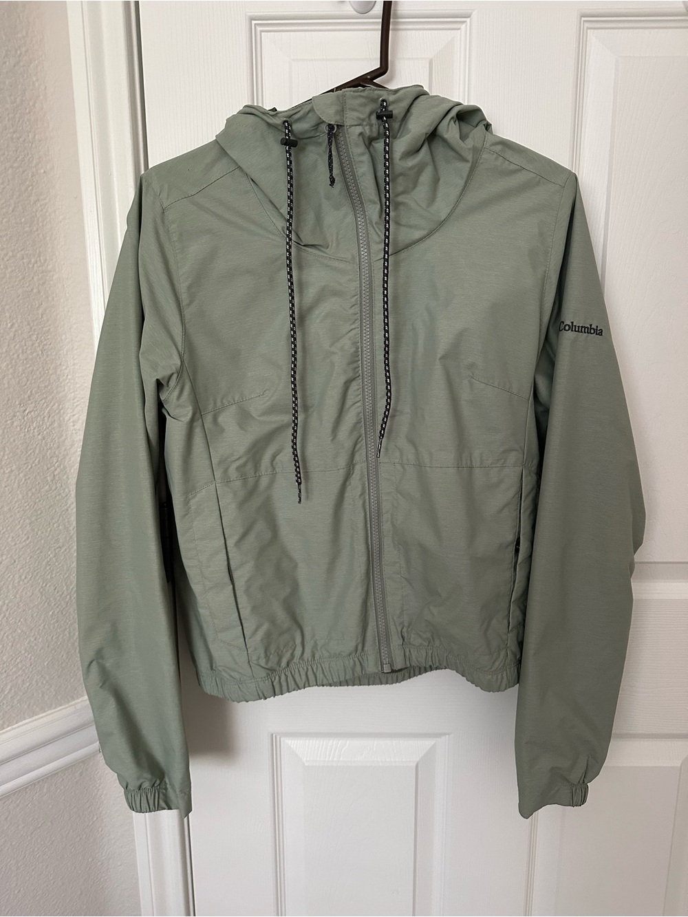 Columbia Hooded Windbreaker Jacket - Sage Green